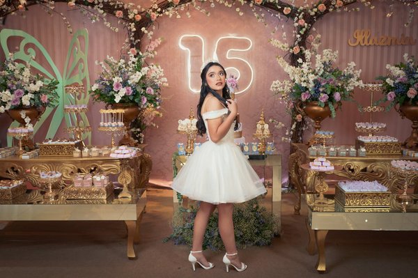 How Can You Enhance Your Evening Wear with Silk Accessories in Manchester?